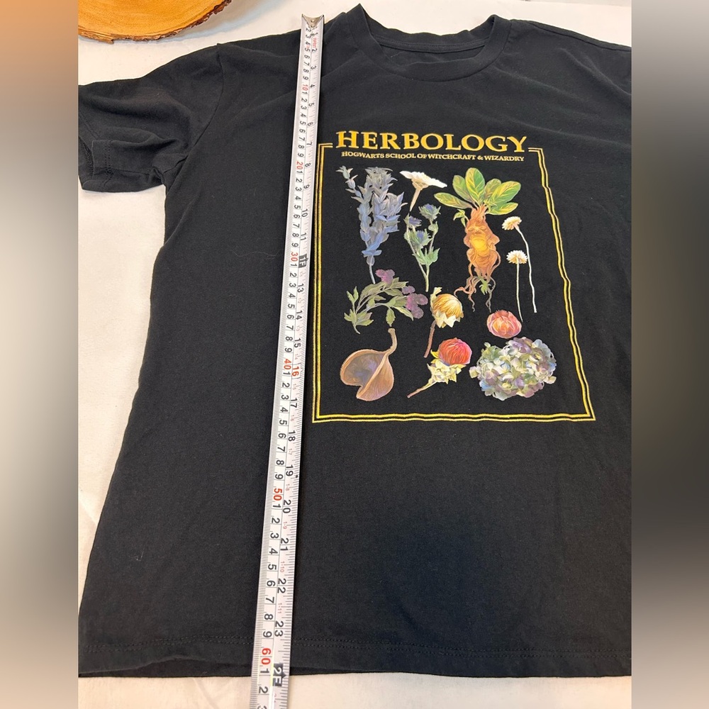 Harry Potter Herbology Graphic Tee Black crew neck short sleeve Women’s Large - Picture 5 of 6